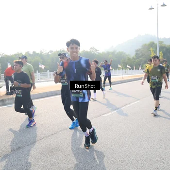 Runner Photo 6922178