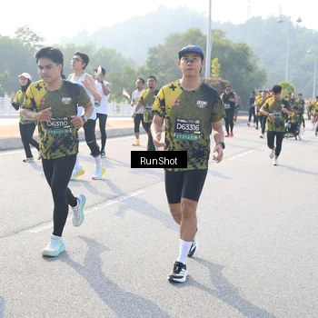 Runner Photo 6922205
