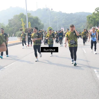 Runner Photo 6922208