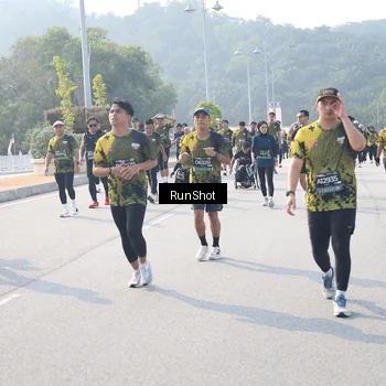 Runner Photo 6922209