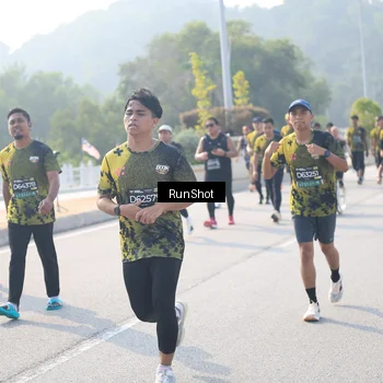 Runner Photo 6922216