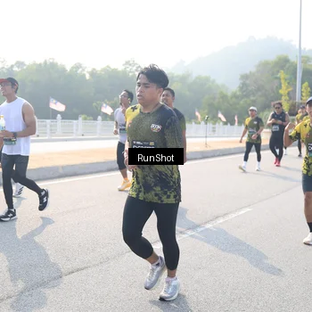 Runner Photo 6922221