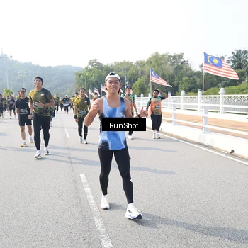 Runner Photo 6922244