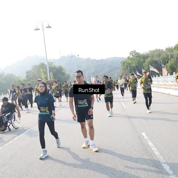 Runner Photo 6922274