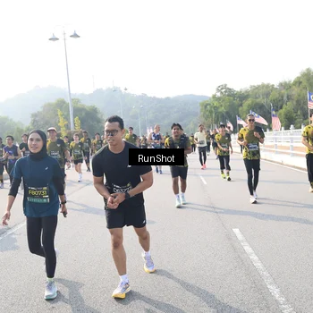 Runner Photo 6922276