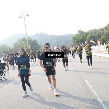 Runner Photo 6922280