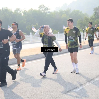 Runner Photo 6922308