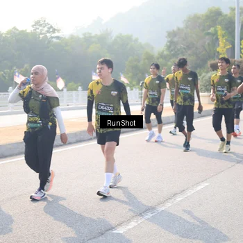 Runner Photo 6922312