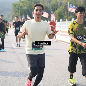 Runner Photo 6922314