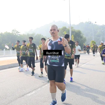 Runner Photo 6922335