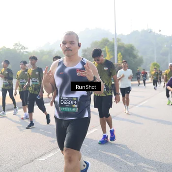 Runner Photo 6922337