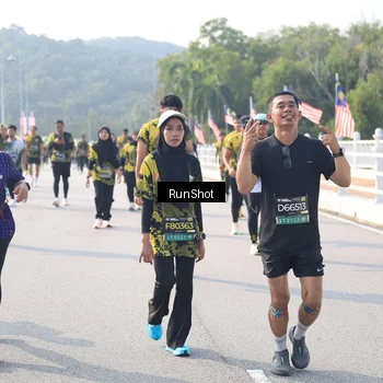 Runner Photo 6922342