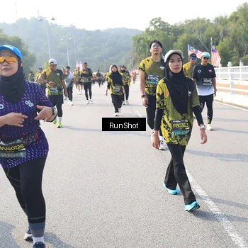 Runner Photo 6922353
