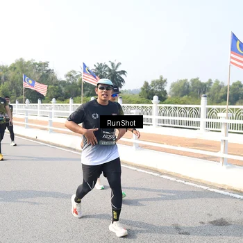 Runner Photo 6922393