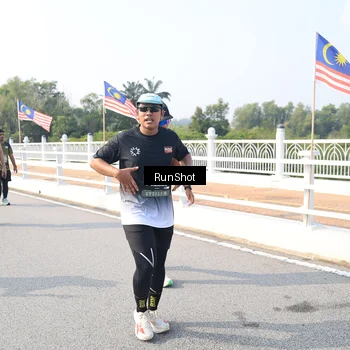 Runner Photo 6922395