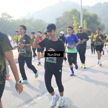 Runner Photo 6922471