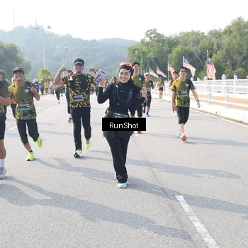 Runner Photo 6922493