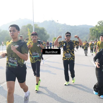 Runner Photo 6922499