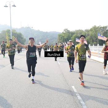 Runner Photo 6922522