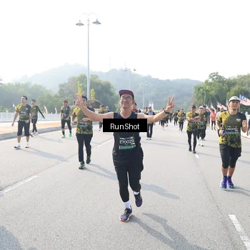 Runner Photo 6922524