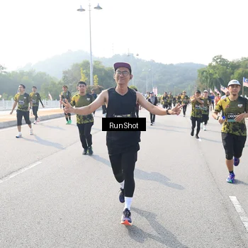 Runner Photo 6922530