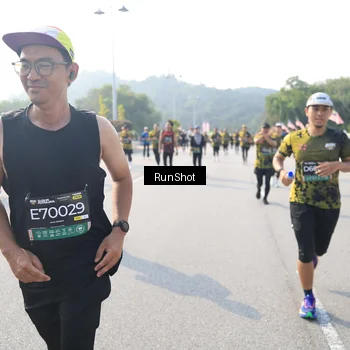 Runner Photo 6922531