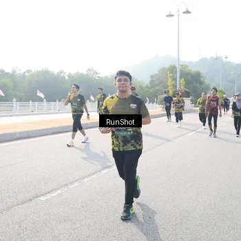 Runner Photo 6922535