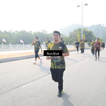 Runner Photo 6922536