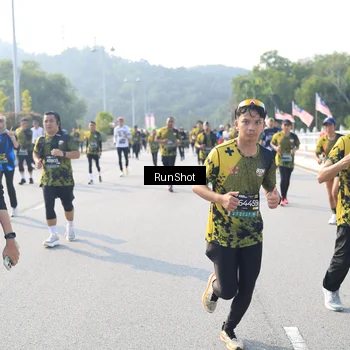 Runner Photo 6922575