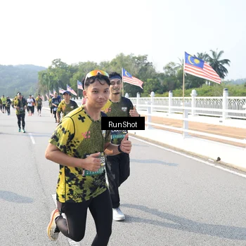 Runner Photo 6922586