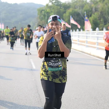 Runner Photo 6922619