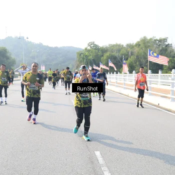 Runner Photo 6922624