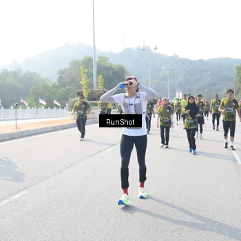 Runner Photo 6922643