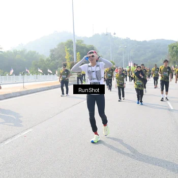 Runner Photo 6922645