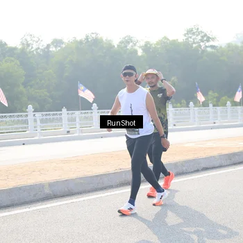 Runner Photo 6922653