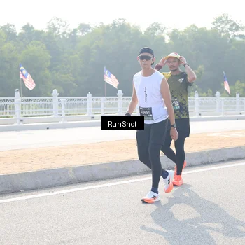 Runner Photo 6922654