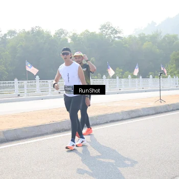 Runner Photo 6922660