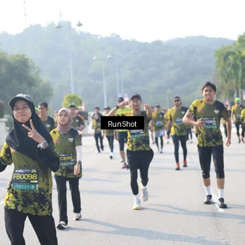 Runner Photo 6922666