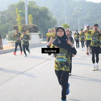 Runner Photo 6922672