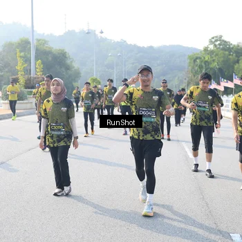 Runner Photo 6922680