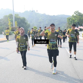 Runner Photo 6922683