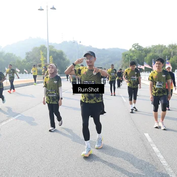 Runner Photo 6922687