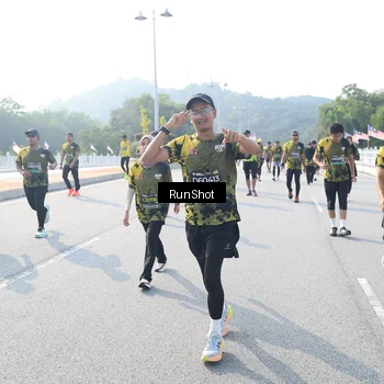 Runner Photo 6922689