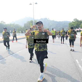 Runner Photo 6922690