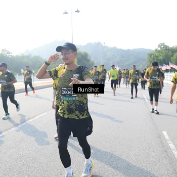 Runner Photo 6922692