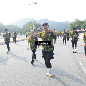 Runner Photo 6922694