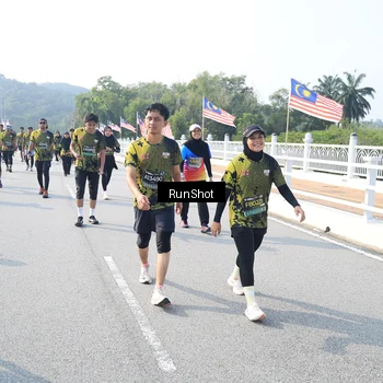 Runner Photo 6922697