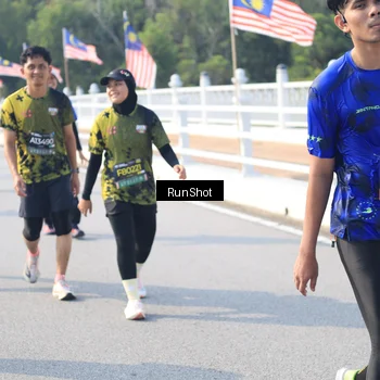 Runner Photo 6922698