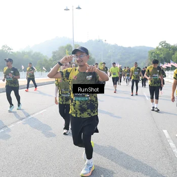 Runner Photo 6922707