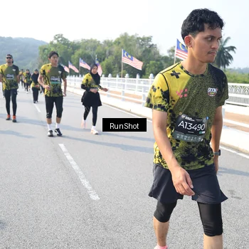 Runner Photo 6922712